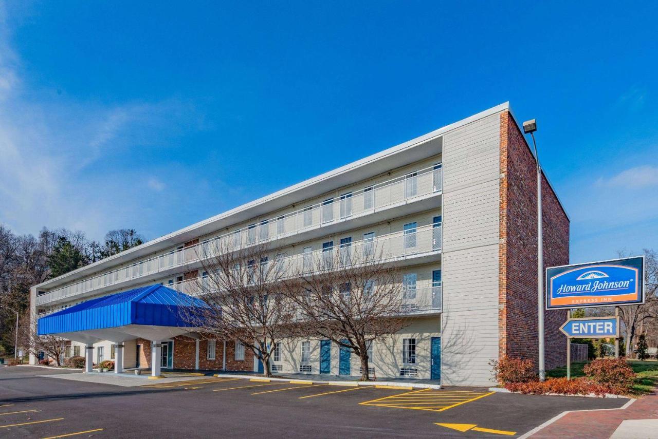 Howard Johnson By Wyndham Staunton Kültér fotó